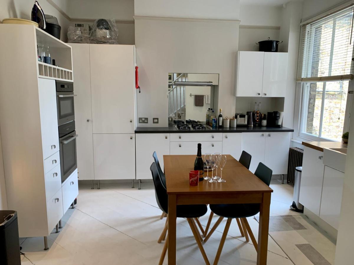 לונדון Lovely Newly Refurbished Apartment In Battersea מראה חיצוני תמונה
