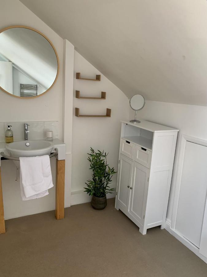 לונדון Lovely Newly Refurbished Apartment In Battersea מראה חיצוני תמונה